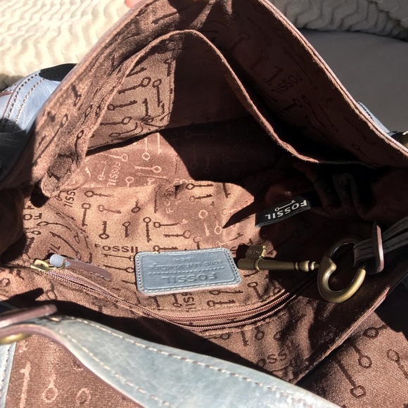 Vintage Re-Issue Flap Crossbody - Picture 7 of 9